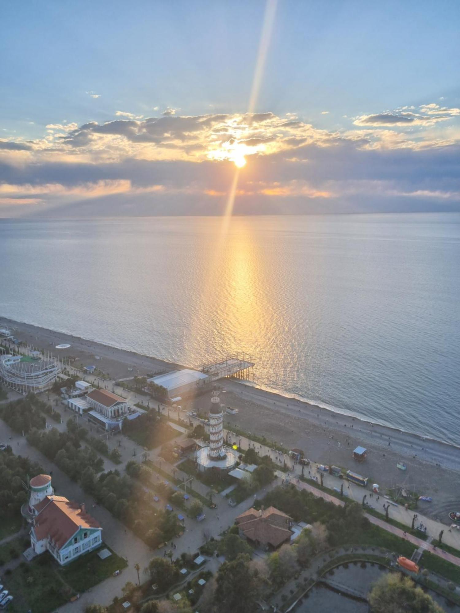 Orbi Sity Batumi Leilighet Eksteriør bilde